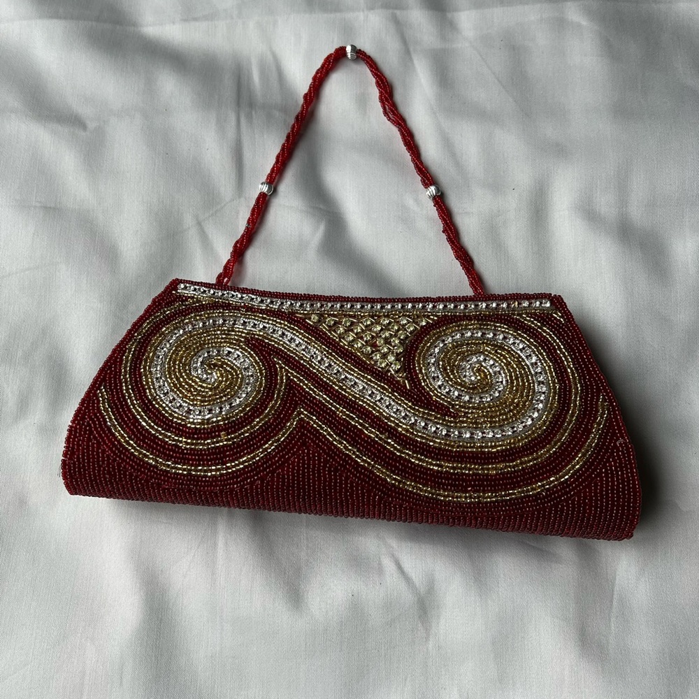 Purse/clutch Handmade in Pakistan. Maroon/gold beaded design